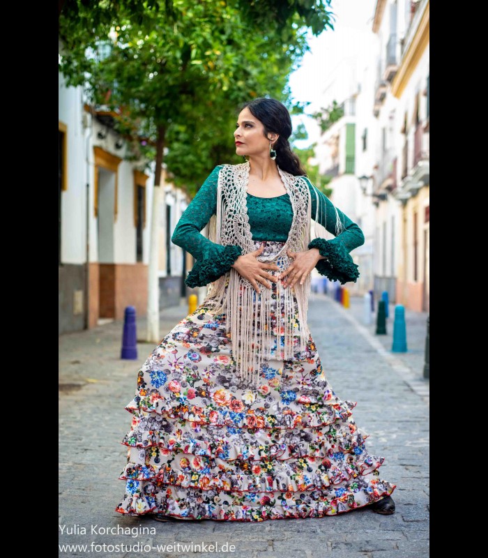 Elástico Leo un libro Indefinido Falda flamenca Carmen 4 volantes - Flamencodesign Sevilla