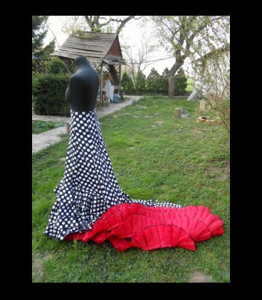 Bata de cola professional use made to measure polca dots